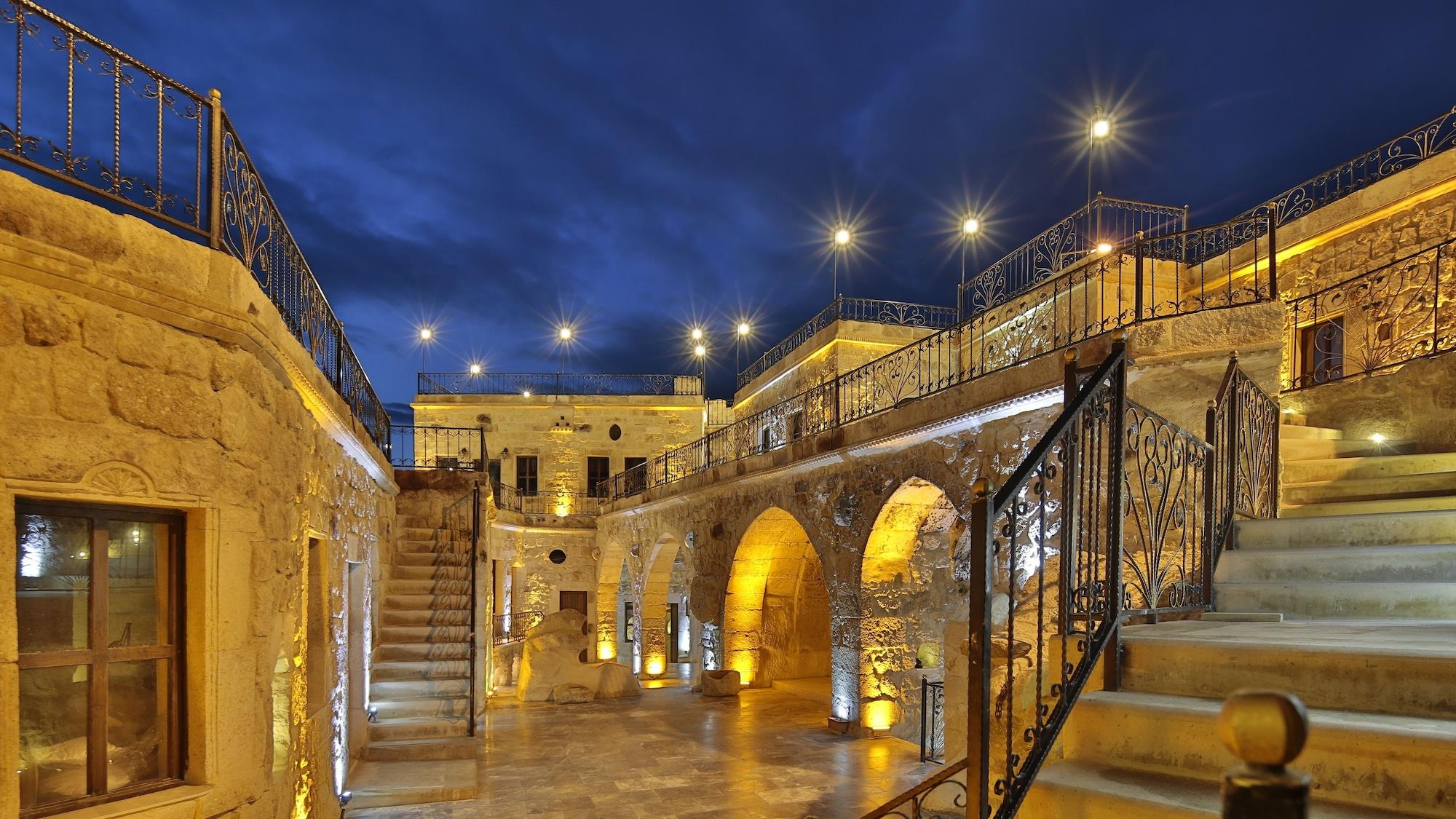 Golden Cave Suites أوروغوبْ المظهر الخارجي الصورة