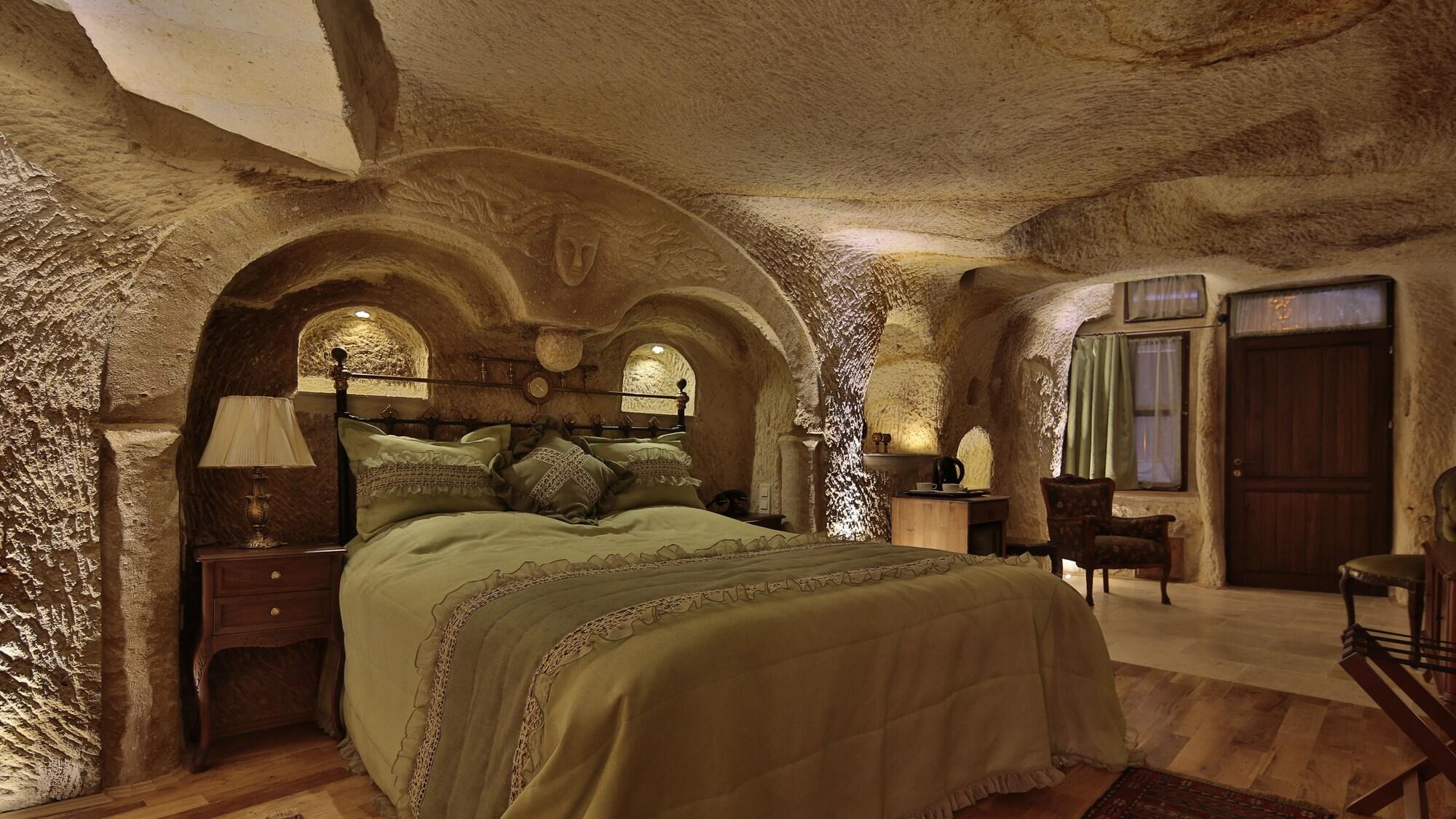 Golden Cave Suites أوروغوبْ المظهر الخارجي الصورة