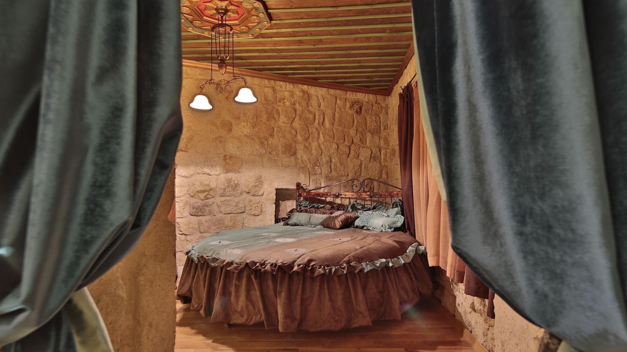 Golden Cave Suites أوروغوبْ المظهر الخارجي الصورة