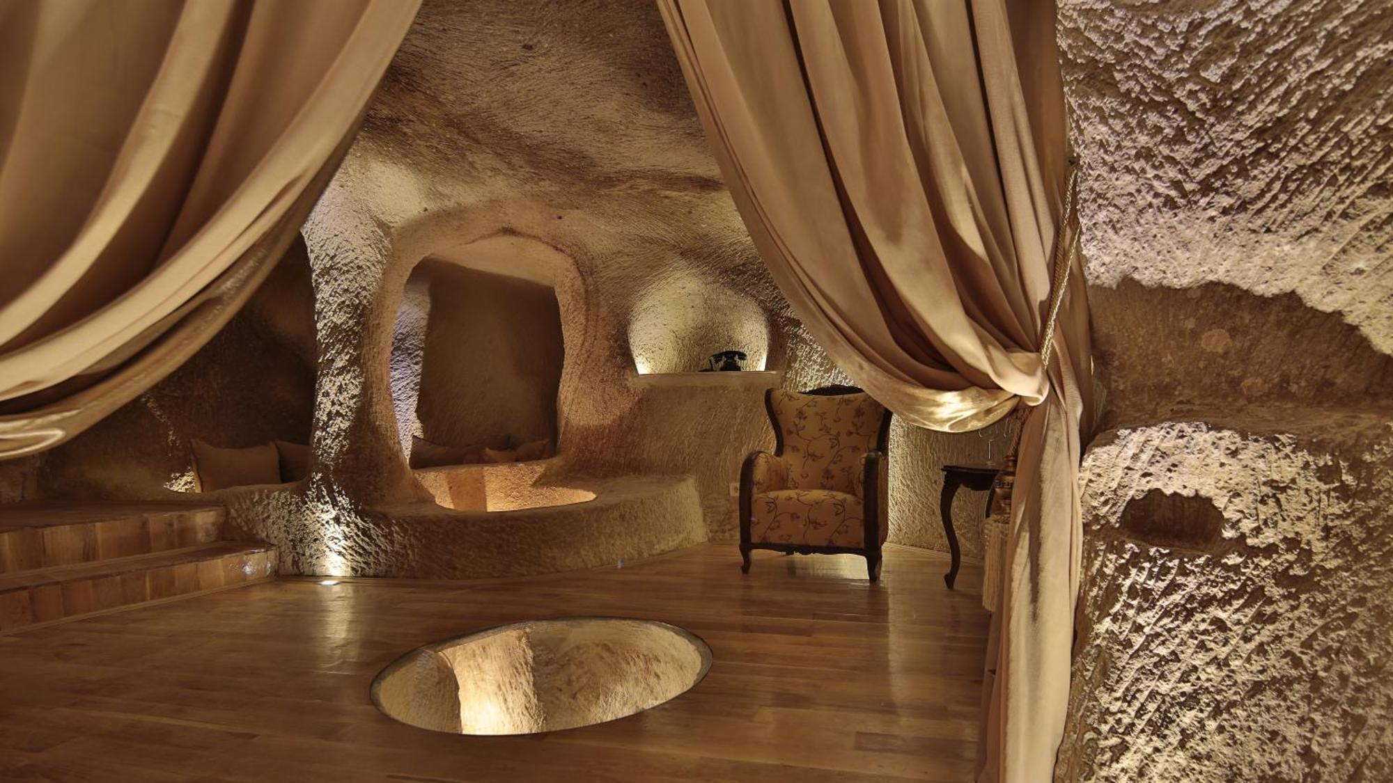 Golden Cave Suites أوروغوبْ الغرفة الصورة