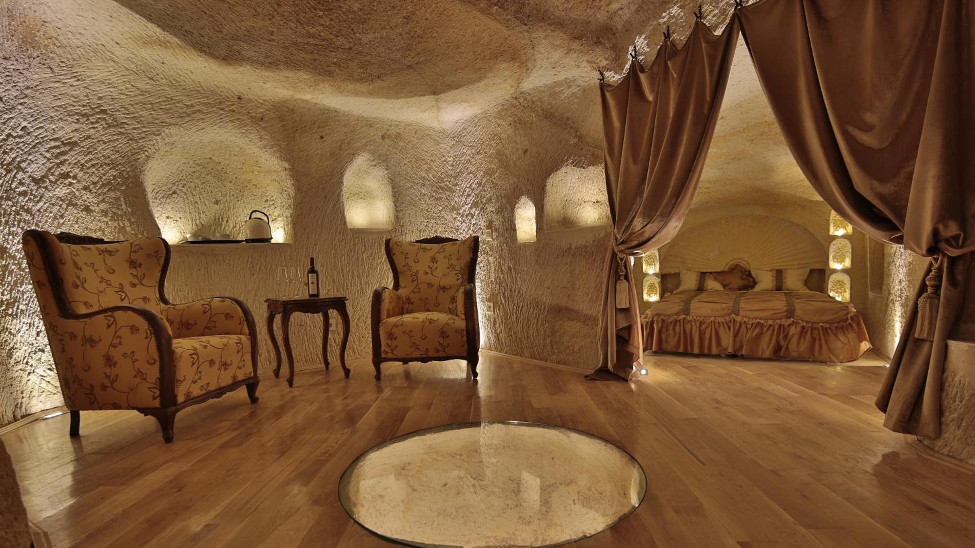 Golden Cave Suites أوروغوبْ الغرفة الصورة