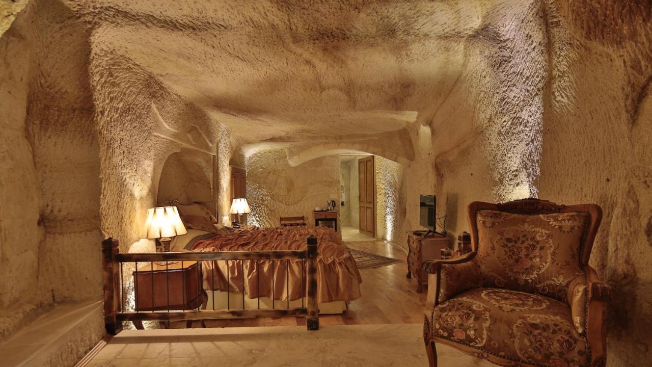 Golden Cave Suites أوروغوبْ الغرفة الصورة